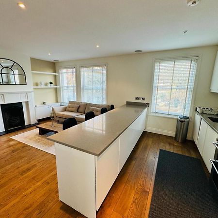 Stunning Flat In Chiswick Apartment London Bagian luar foto