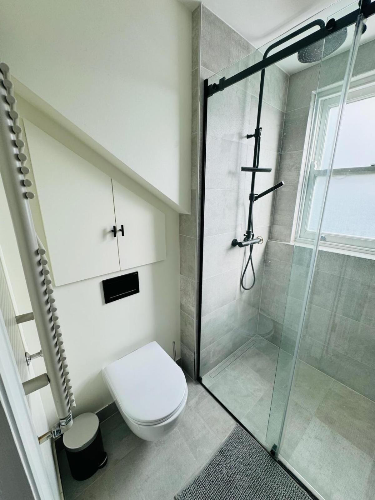 Stunning Flat In Chiswick Apartment London Bagian luar foto
