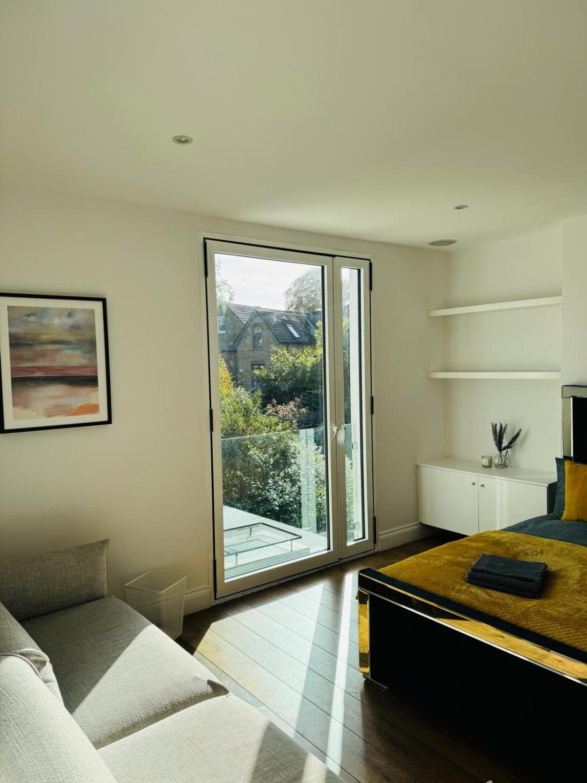 Stunning Flat In Chiswick Apartment London Bagian luar foto