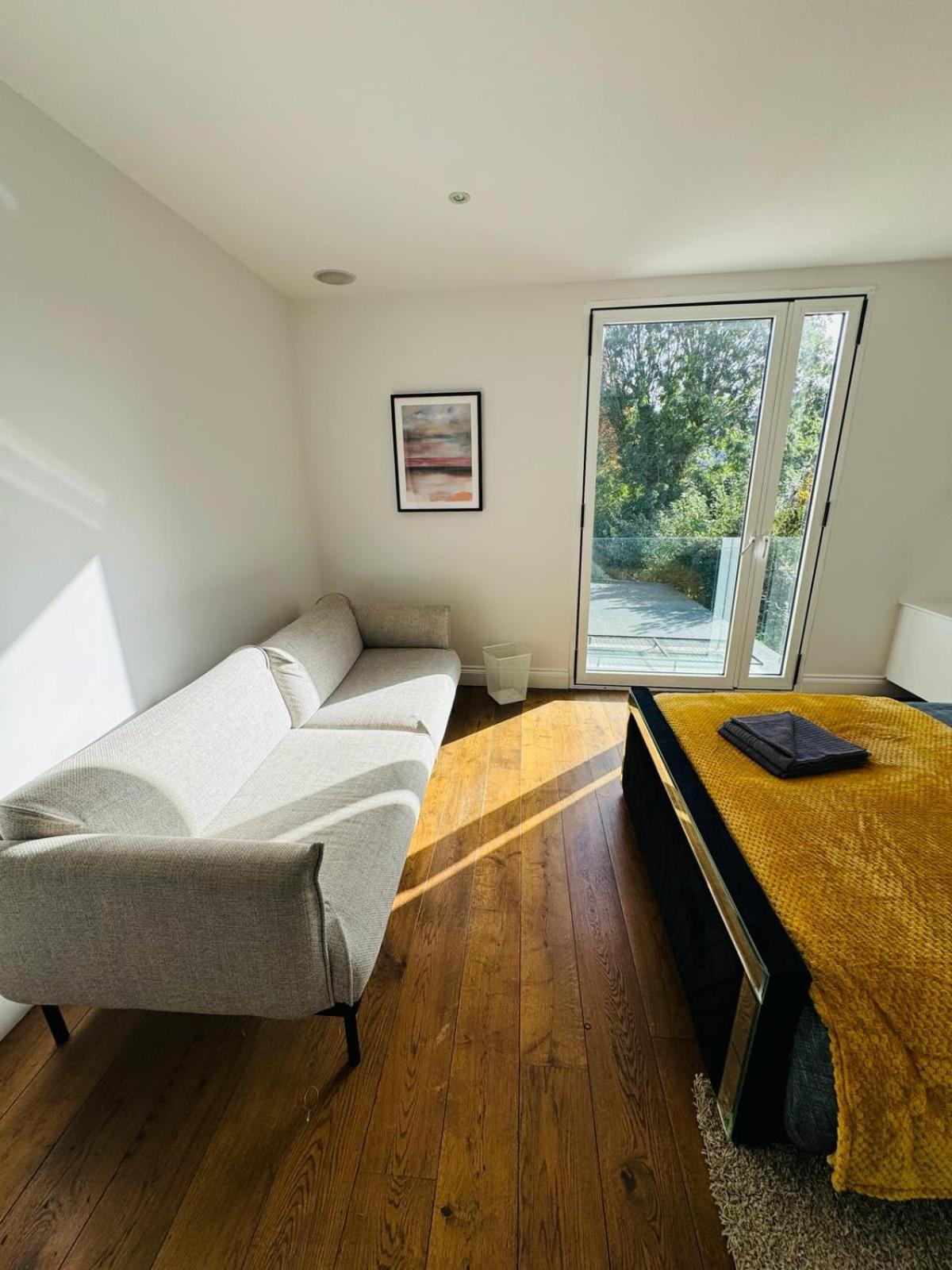 Stunning Flat In Chiswick Apartment London Bagian luar foto
